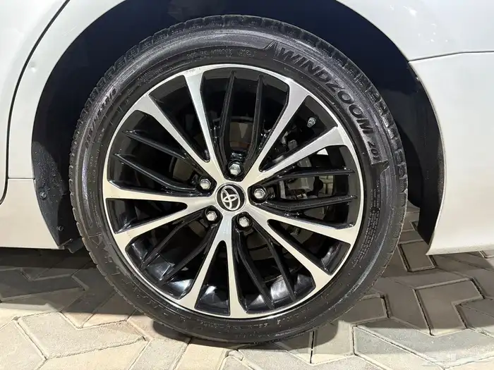 تويوتا كامري GLE 2020 7