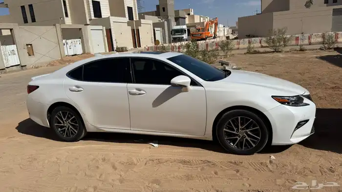 للبيع لكزس 2017 0