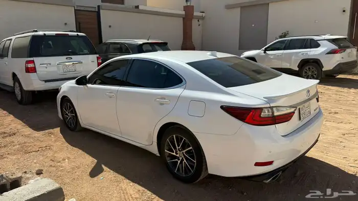 للبيع لكزس 2017 1