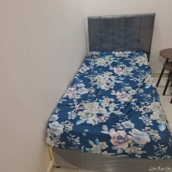 اربعه اسره مع مراتب جديده للبيع استعمال اقل من سنه 1