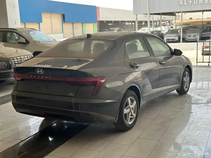 هيونداي اكسنت فلييت 2025 ابيض - اسود 4