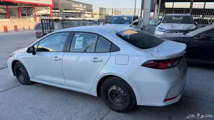 للبيع كورولا 2025 - مكينه 2.0 - عداد 199 كيلو فقط 13