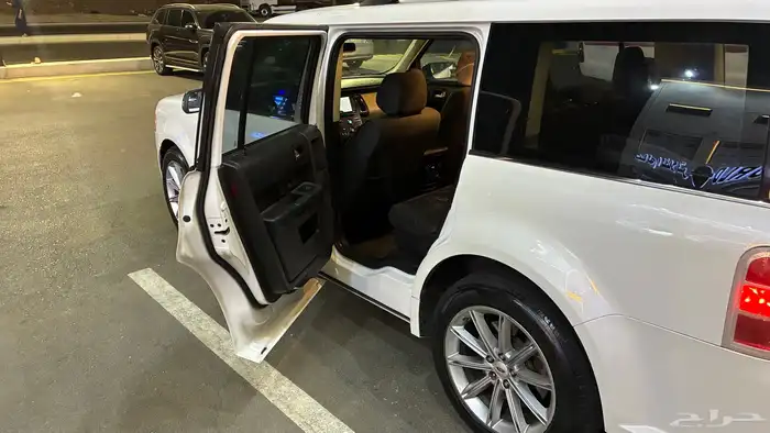 فورد فلكس 10