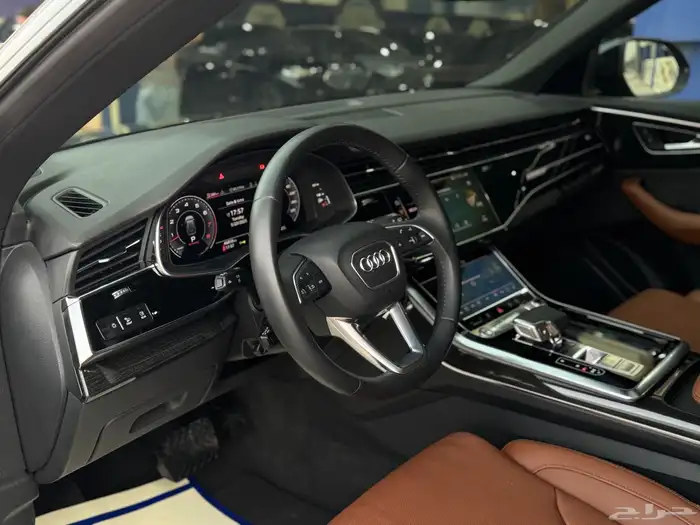 اودي Q8 2020 S line عداد 46 الف على الضمان 4