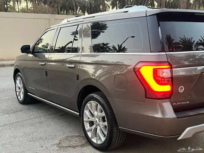 فورد إكسبيديشن بلاتينوم 2019 (Platinum) وارد الجزيرة مخزن 14