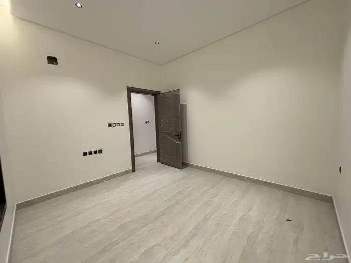 دور ارضي ويوجد دور علوي للبيع 1