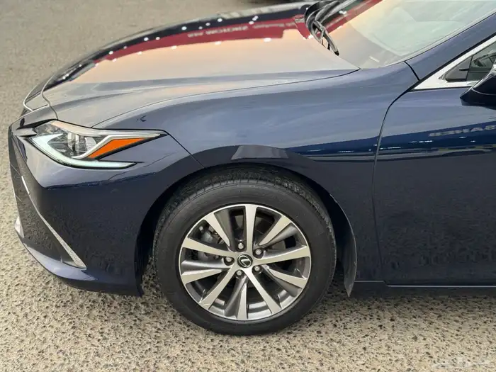 لكزس ES300h AH 2021 7