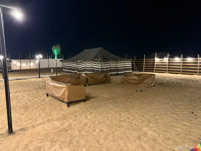 مخيم للإيجار اليومي أقسام كبيره ويتوفر نطيطه وتصميم مختلف 10