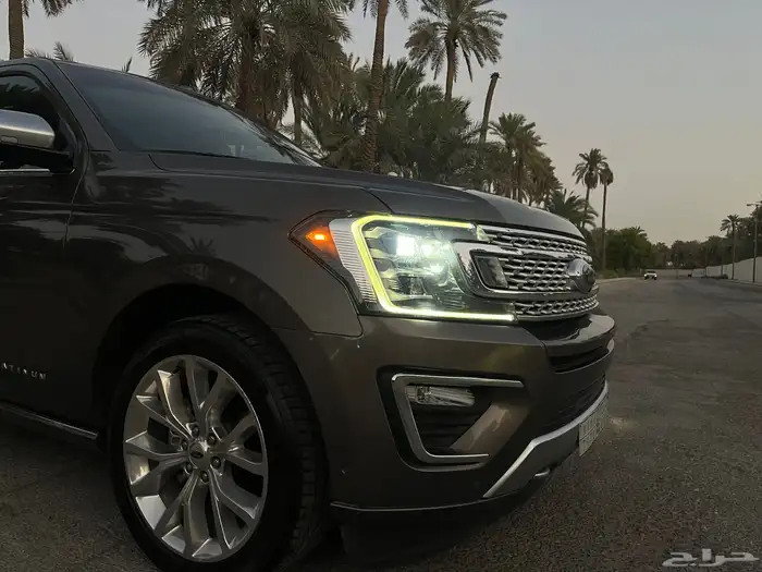 فورد إكسبيديشن بلاتينوم 2019 (Platinum) وارد الجزيرة مخزن 8