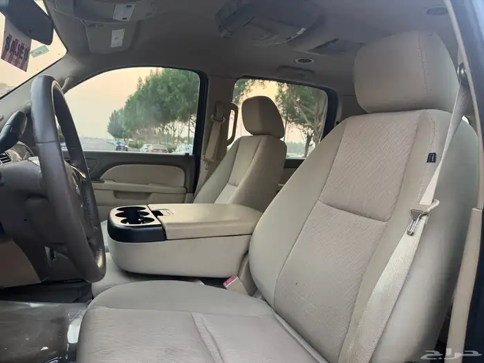 شيفرولية سوبربان 2013 اسود ملكي نظيف للبيع 28