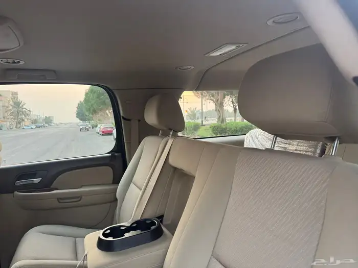 شيفرولية سوبربان 2013 اسود ملكي نظيف للبيع 24