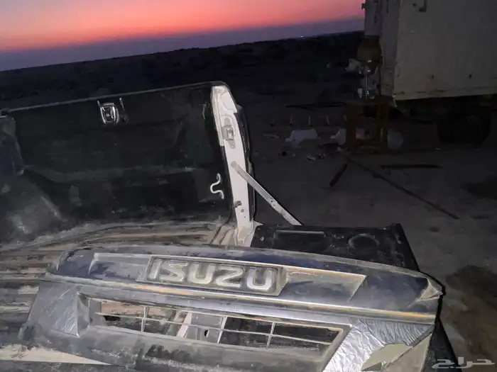 شبك سيارة ايسوزو وهوندا 2