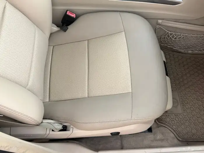 مرسيدس E350 فل 2014 كندي 37