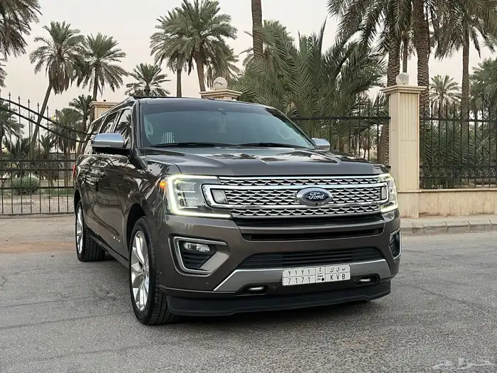 فورد إكسبيديشن بلاتينوم 2019 (Platinum) وارد الجزيرة مخزن 15