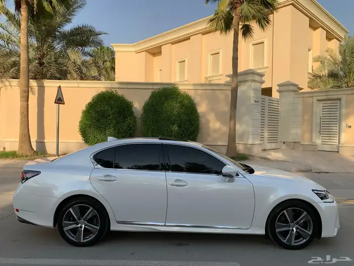 لكزس GS300 موديل 2018 بحالة الوكاله ممشى 26 الف 7