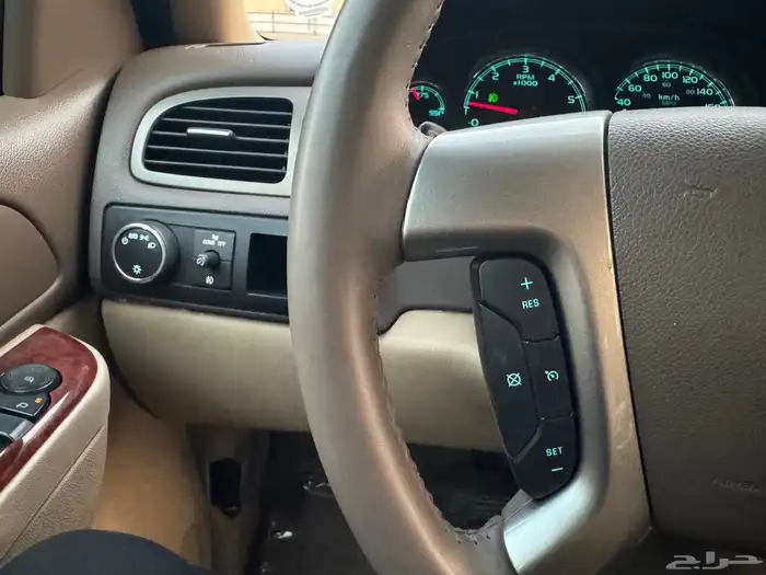 شيفرولية سوبربان 2013 اسود ملكي نظيف للبيع 44