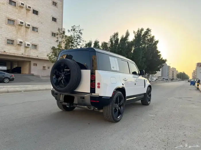لاندروفر ديفندر SE400 2024 14