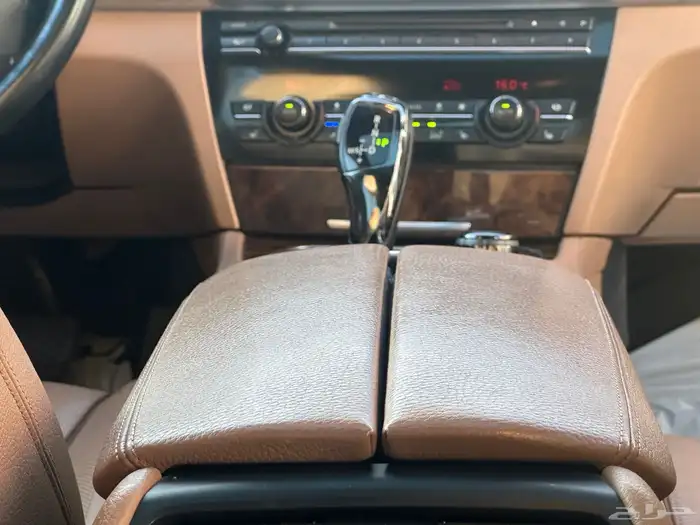 للبيع بي ام دبليو 740 فل كامل موصفات خاصه 23