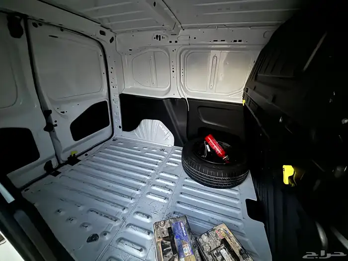 بيجو بارتنر 2021 ديزل بضاعه ممشى 98 الف متوفر 3 حبات 15