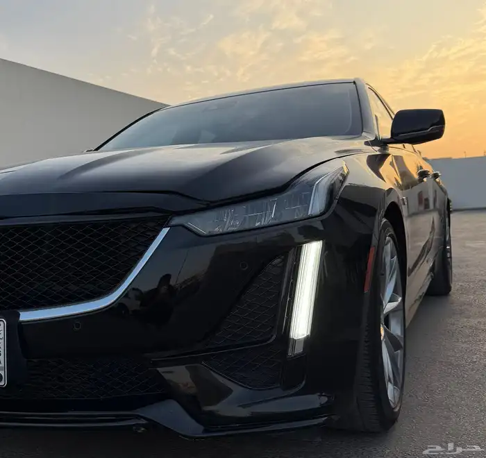 كاديلاك CT5 2022 فئة سبورت مواصفات مميزة ضمان الوكيل كدلك 1