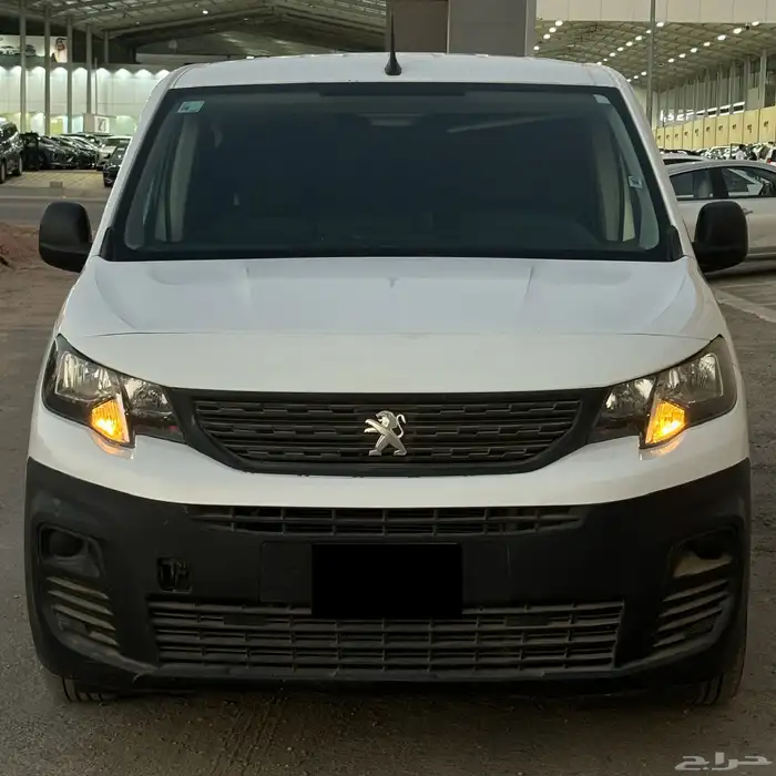 بيجو بارتنر 2021 ديزل بضاعه ممشى 98 الف متوفر 3 حبات 1