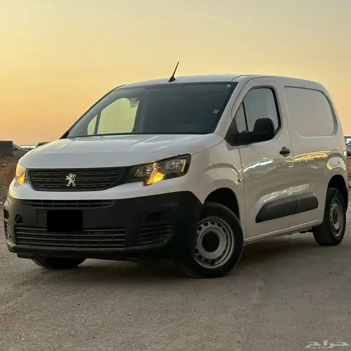 بيجو بارتنر 2021 ديزل بضاعه ممشى 98 الف متوفر 3 حبات 0