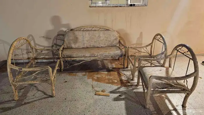 كراسي حديد 8