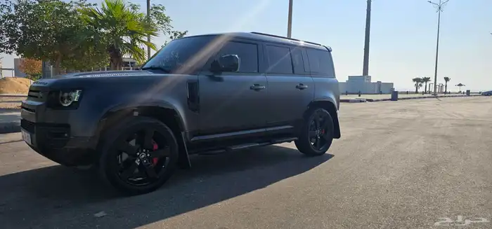 لاند روفر ديفندر 2025 3