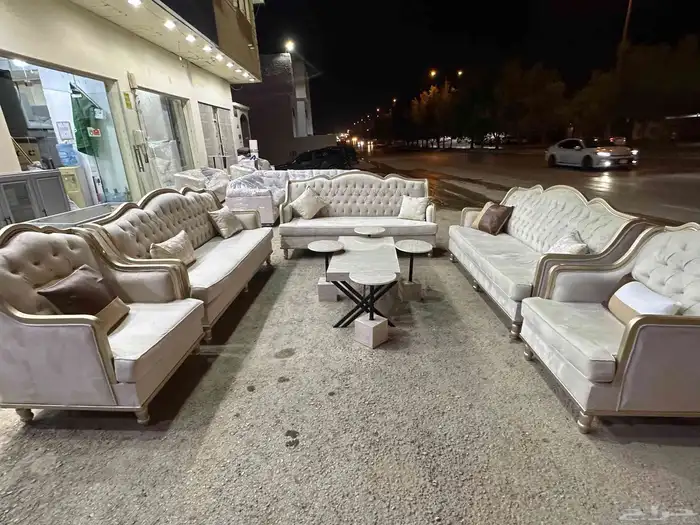 كنب كلاسيك 11 شخص شامل الطاولات شامل التوصيل 4