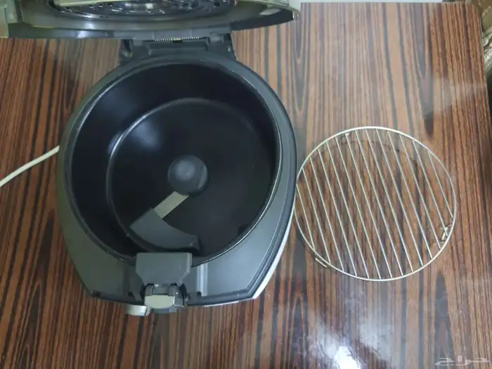 قلاية ديلونجي آخر اصدار بحاله ممتازة للبيع بالدمام 4