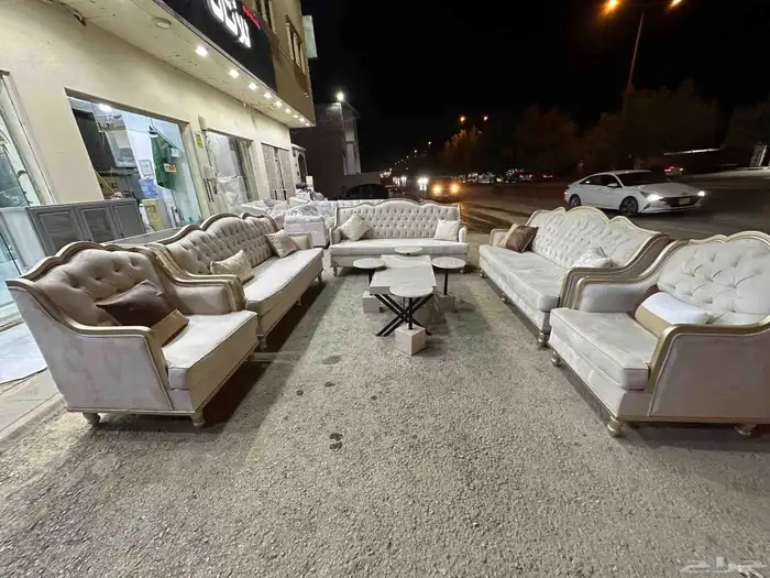 كنب كلاسيك 11 شخص شامل الطاولات شامل التوصيل 3