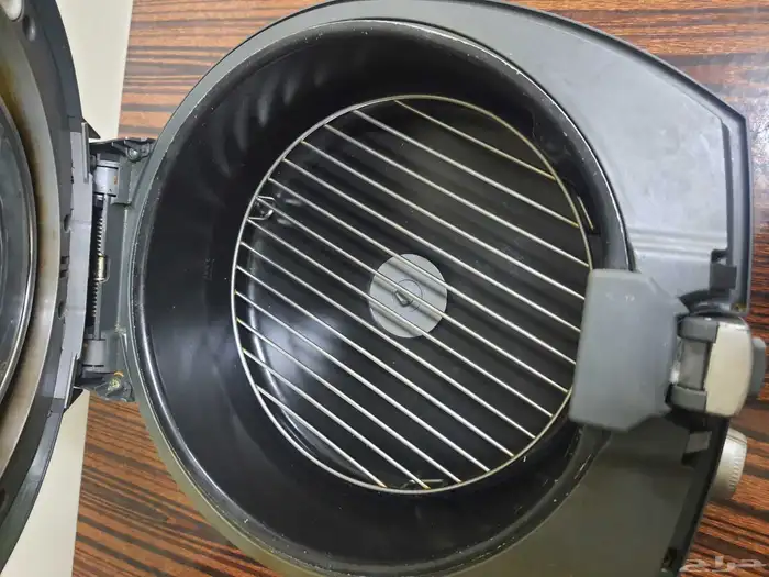 قلاية ديلونجي آخر اصدار بحاله ممتازة للبيع بالدمام 0