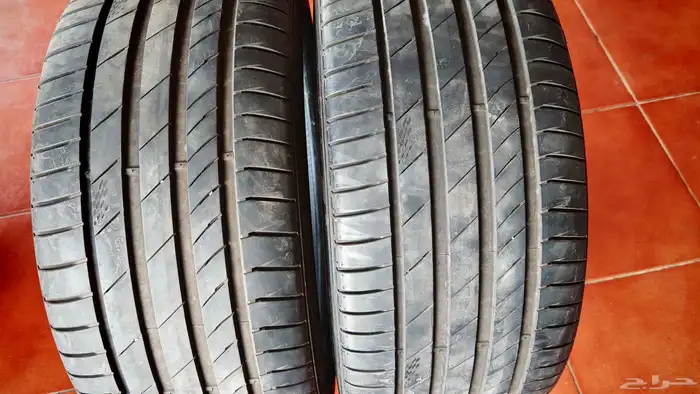 كفرات هانكك كوري نضيفه جدن مقاس 275 35 20 حبتين خلفي 0