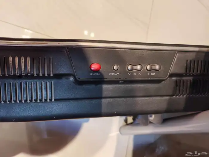 شاشه تلغزيون عدل وشغال وسليم وتشتغل ماتشكي من ايحاجه 1