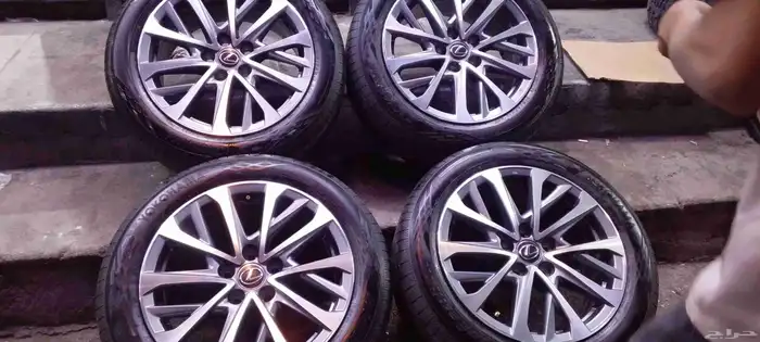 جنوط وكفرات لكزس es أصلي وكاله مقاس 17 موديل 2022 1