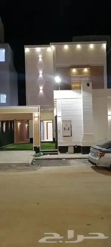 فلة مع شقه للبيع حي طويق 0