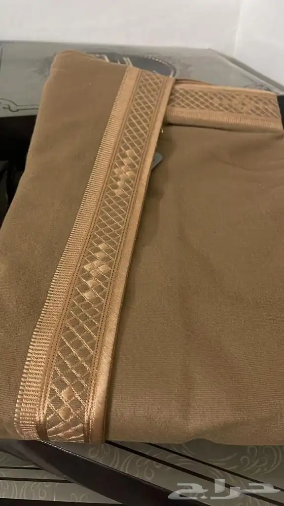 هدايا رجالية بشت وبرفروة مع بشت درع تخرج ترقية تقاعد 8