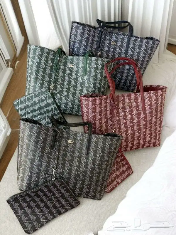 يوجد لدينا جميع انوع الشنط جمله وقطاعي 4