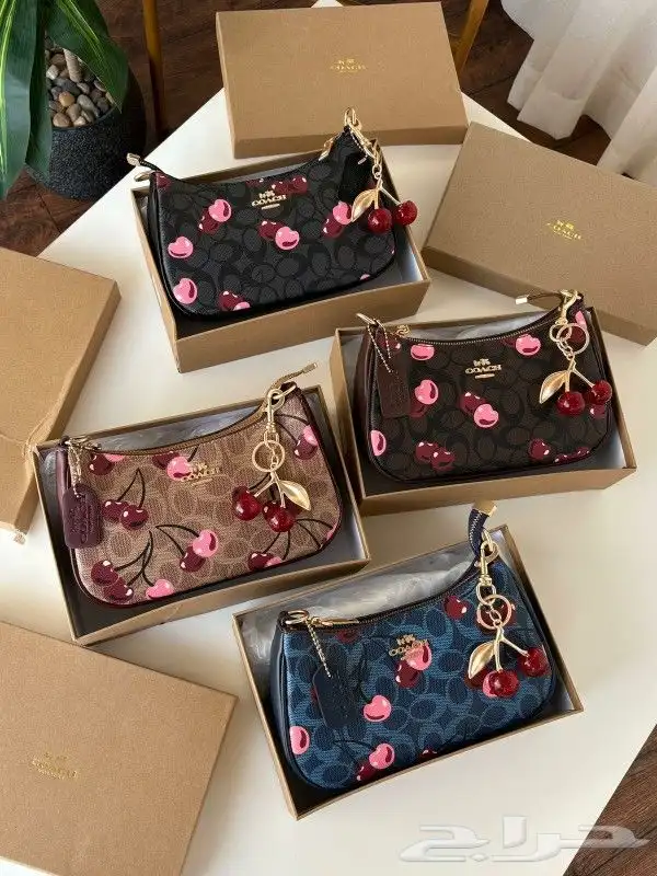 يوجد لدينا جميع انوع الشنط جمله وقطاعي 0