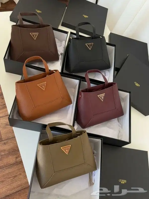 يوجد لدينا جميع انوع الشنط جمله وقطاعي 3