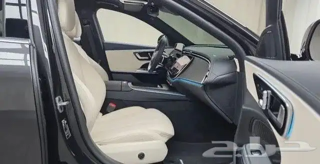 مرسيدس بنزين 8