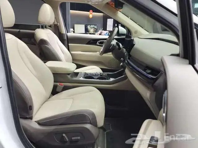 كيا كرنفال موديل 2024 5