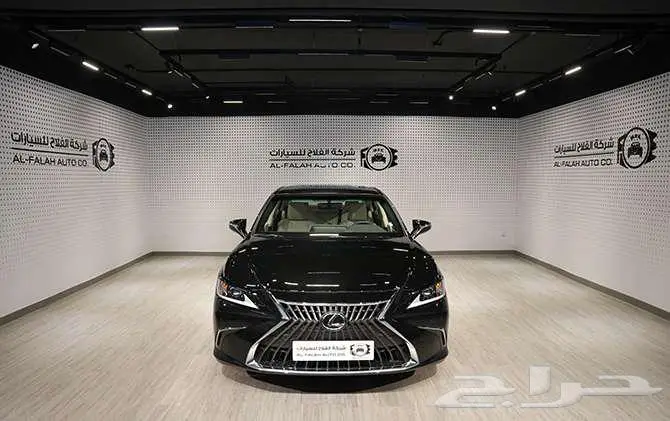 لكزس ES بفئات متعددة موديل 2025 5