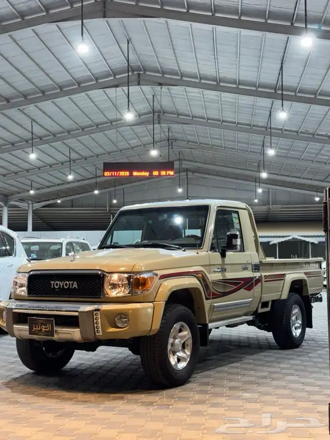 تويوتا جيب شاص عداد 19 الف 0