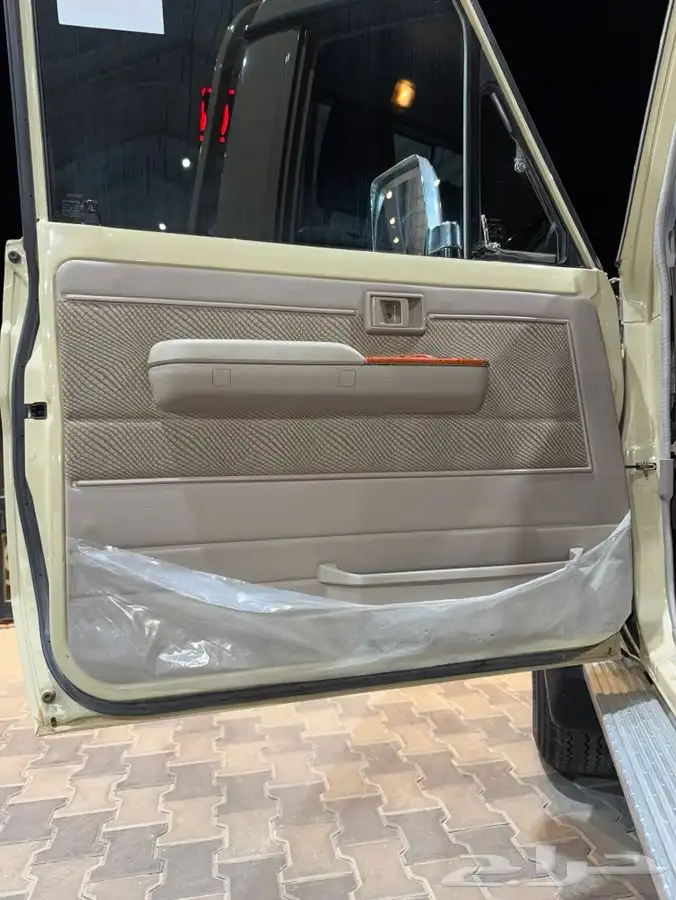 تويوتا جيب شاص عداد 19 الف 8