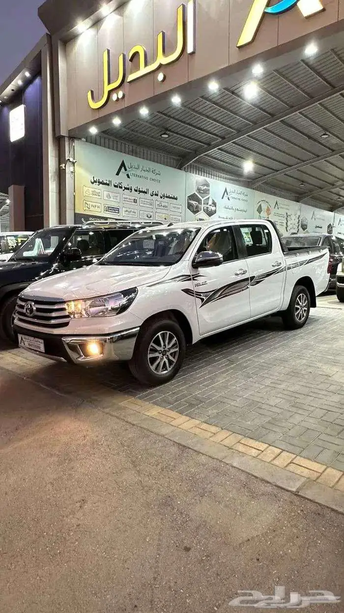 تويوتا هايلكس غمارتين GLX2 بنزين جنوط 2025 1