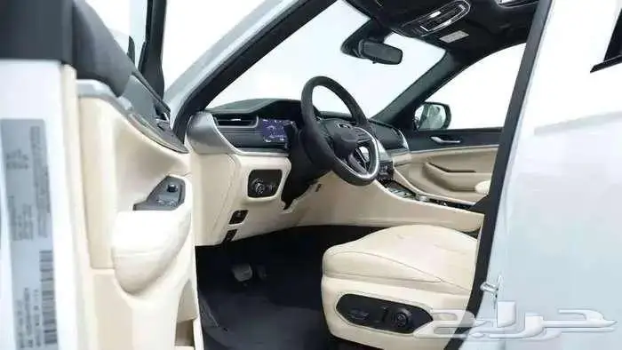 جيب جراند شيروكي ليميتد فل كامل 2023 عرض خاص 5