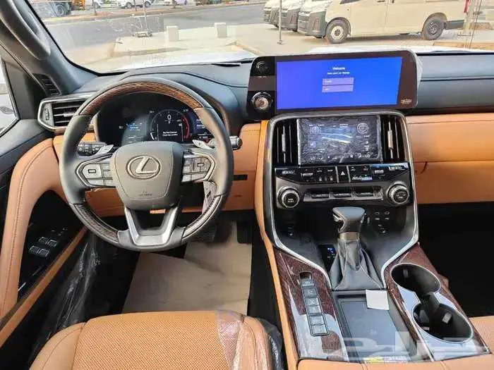 لكزس LX 600 BB فل كامل 2025 سعودي جمرك باقل الاسعار 7