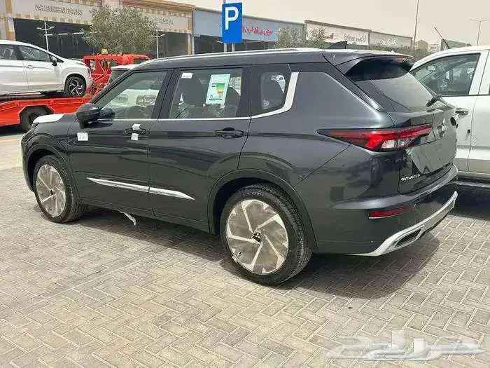 ميتسوبيشي اوتلاندر فل كامل ونص 2025 سعودي نقد وتقسيط 3