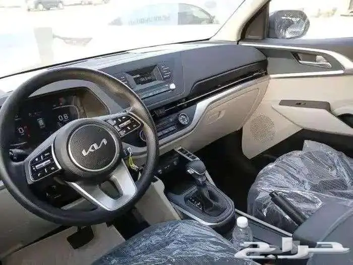 كيا كارينز الشكل الجديد 7 مقاعد نص فل 2025 بأقل الأسعار 5